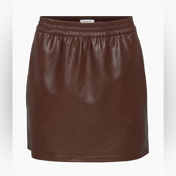 FLASH SALE ‼️ NWT Aritzia Vegan Leather Flags Skirt in Coffee Bean, XS - Picture 1 of 6